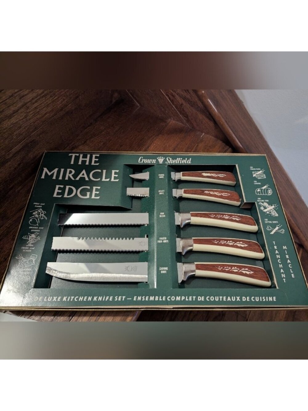 Vintage Crown Sheffield Woodlyn Miracle Edge Knife Set NIB